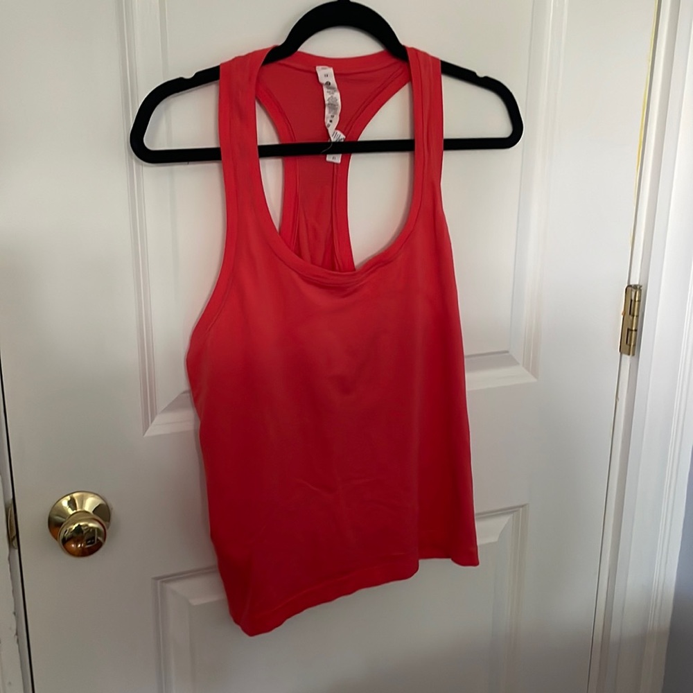 Pinky red lulu lemon swiftly race length racer back
